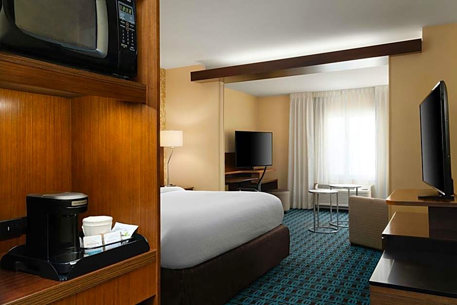 Fairfield Inn & Suites by Marriott London