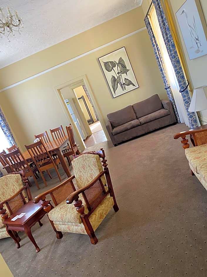 Commercial Travellers House