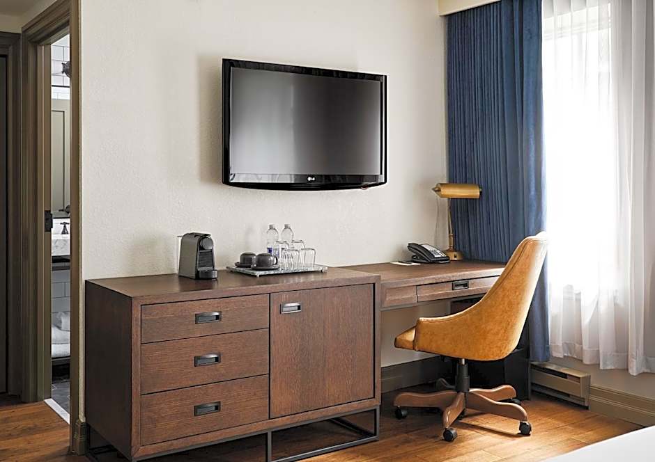 The Metcalfe by Gray Collection