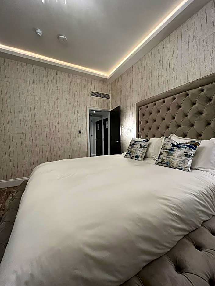 Philharmonic Hotel