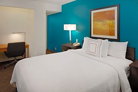 Two-Bedroom Bi-level Suite