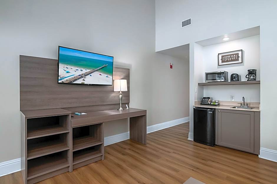 Naples Park Central Hotel