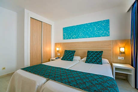 One-Bedroom Apartment (1 Adult + 2 Children)