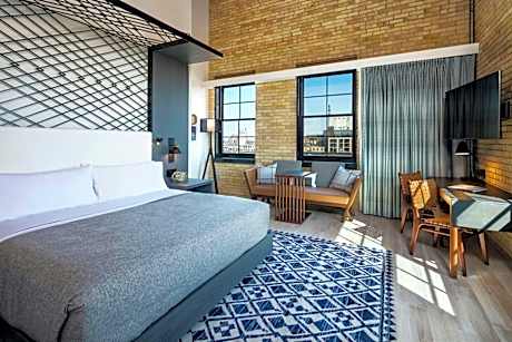 King Studio Suite with Lofted Ceilings