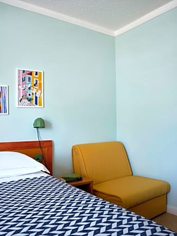 Twin Room with Balcony and Sea View (2 Adults + 1 Child)