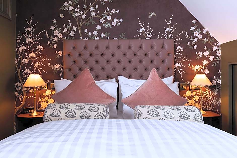 The Red Lion Hotel