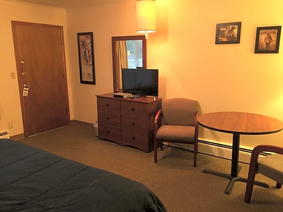 Mansion House Motel