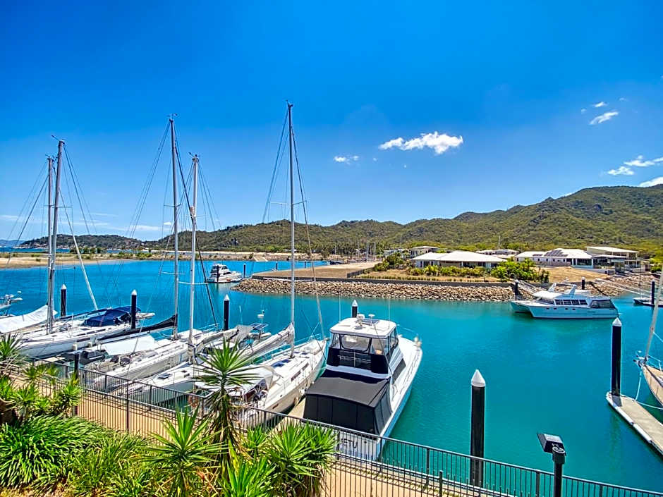 Blue on Blue Studio Room 1222