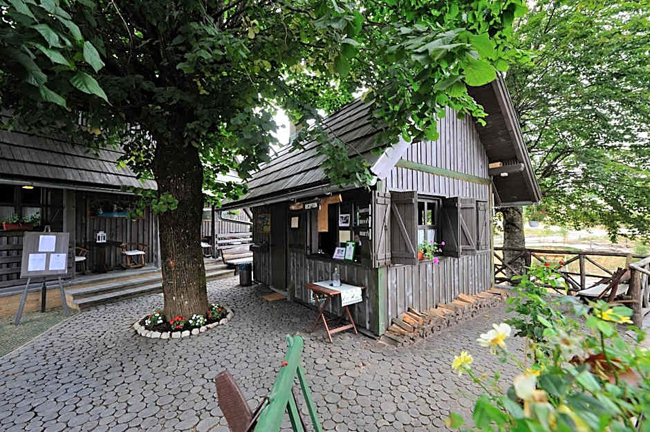 Ethno Houses Plitvice Lakes Hotel