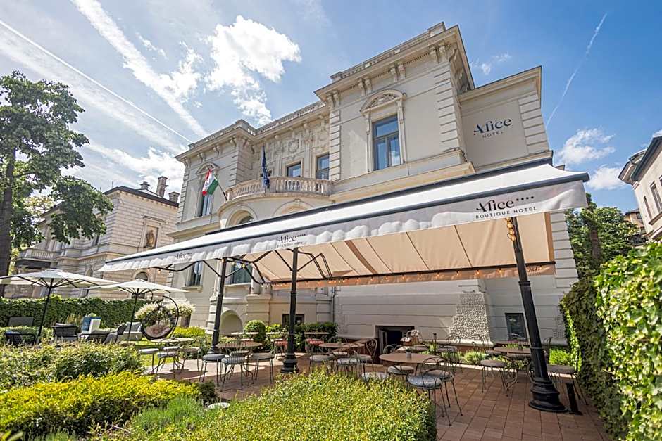 Alice Hotel