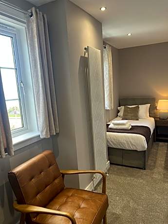 Standard-Twin room-Ensuite with Shower-Partial sea view