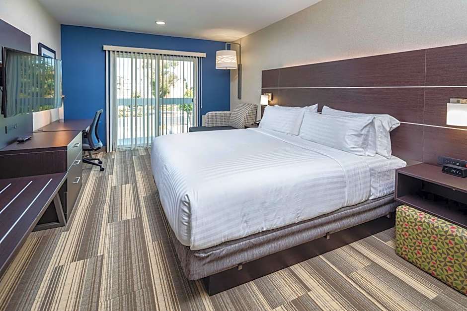 Holiday Inn Express Sunnyvale - Silicon Valley By IHG
