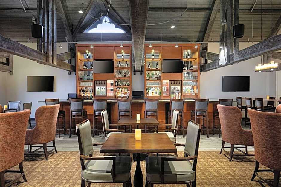 Sheraton Westport Chalet Hotel St. Louis