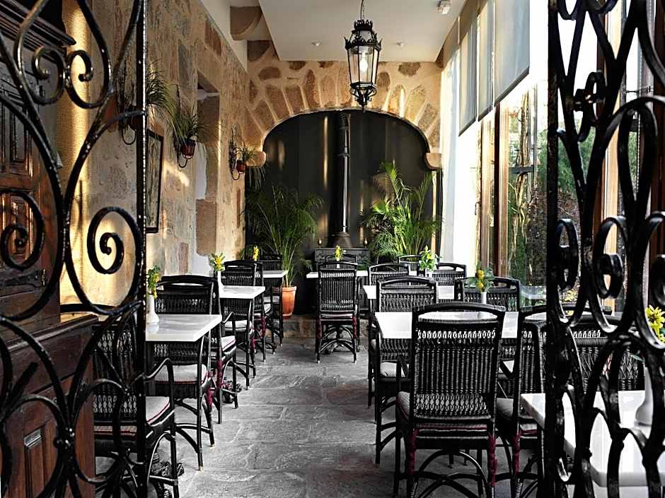 Churrut Hotel