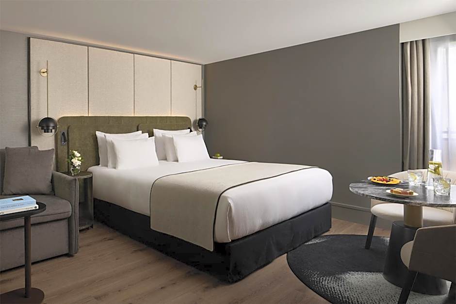 NH Paris Champs- Elysees