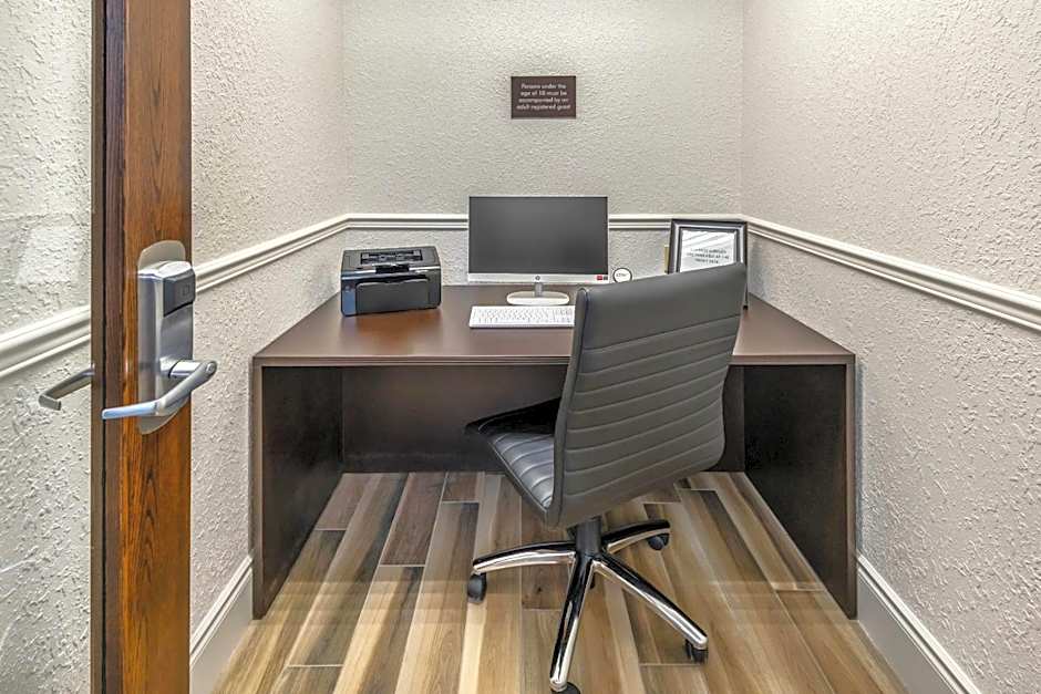 Comfort Inn & Suites Thousand Islands Harbour District