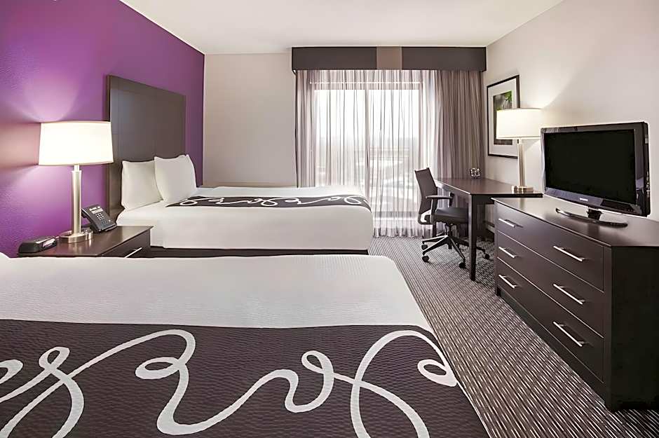 Bloom Hotel