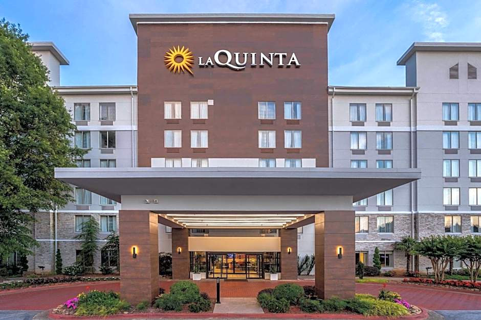 La Quinta Inn & Suites by Wyndham Atlanta Airport North