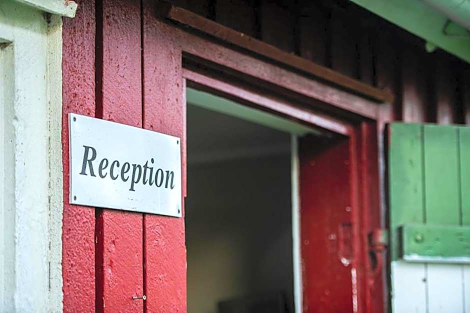 Vare 4 vandrarhem AB