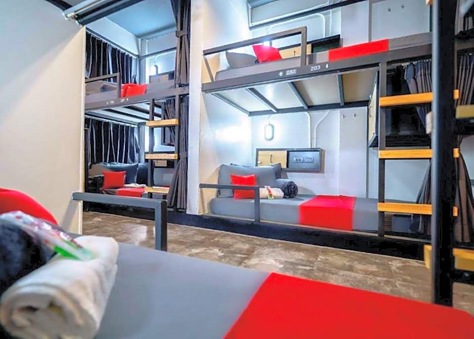 Episode 11 Hostel Sukhumvit