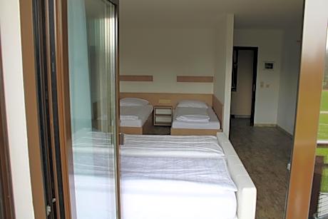 Studio Apartment 4 bed room with Balcony