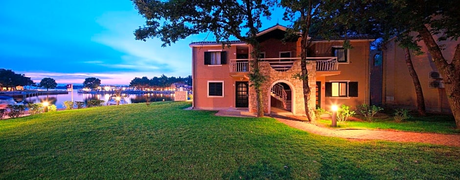 Apartments Sol Amfora for Plava Laguna