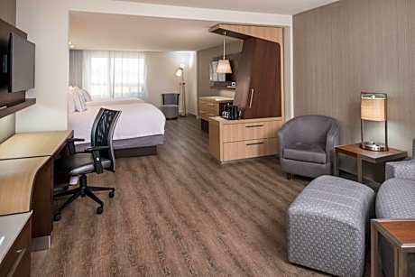 Studio with Two Queen Beds and Sofa Bed