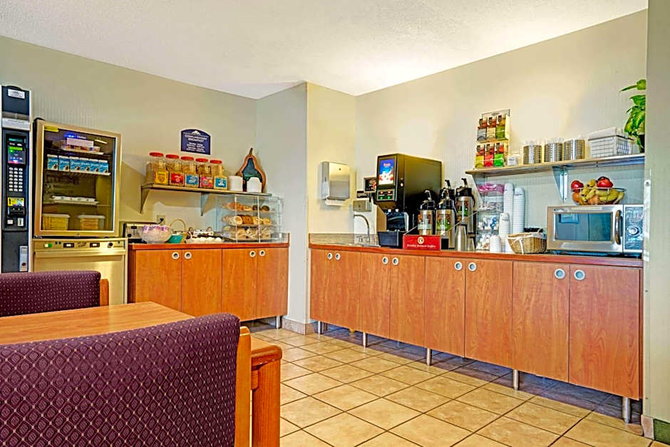 Microtel Inn & Suites by Wyndham Inver Grove Heights/Minne