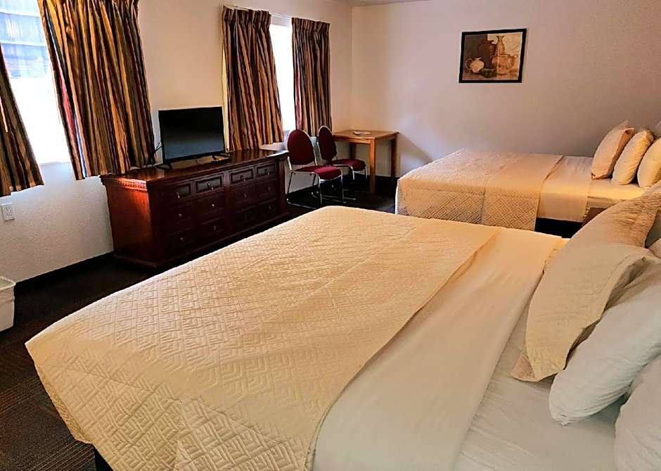 Photo 1 of 4 of 2 King Beds