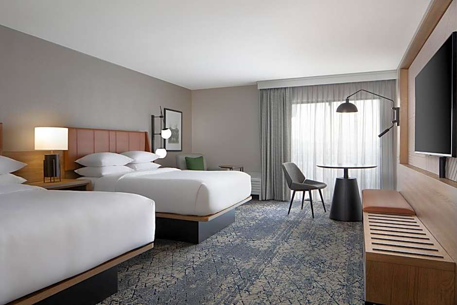 Sheraton Westport Chalet Hotel St. Louis