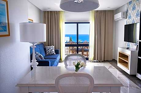 Premier One Bedroom Sea or Pool View Apartment