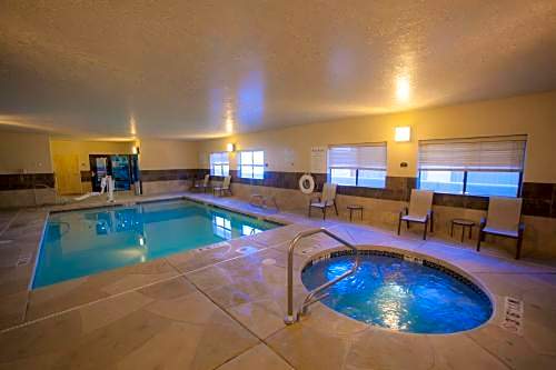 Holiday Inn Express & Suites Albuquerque-N. Balloon Fsta Park By IHG