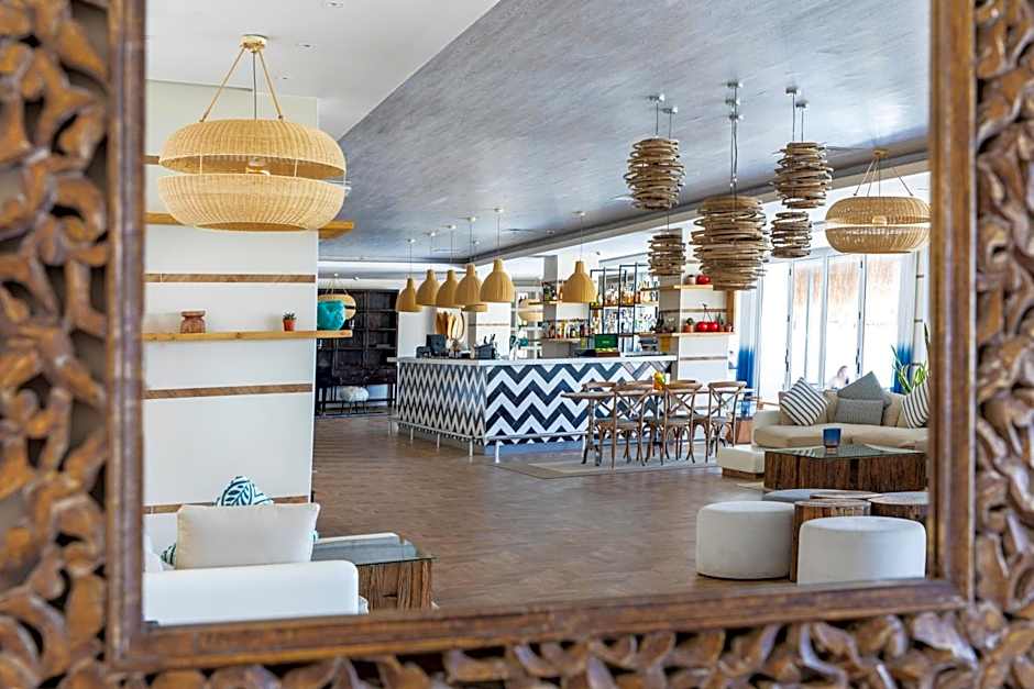 Design Plus Seya Beach Hotel