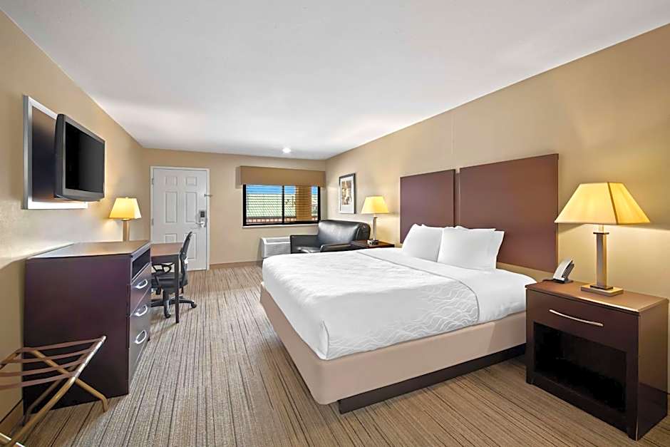 Best Western Cedar Inn