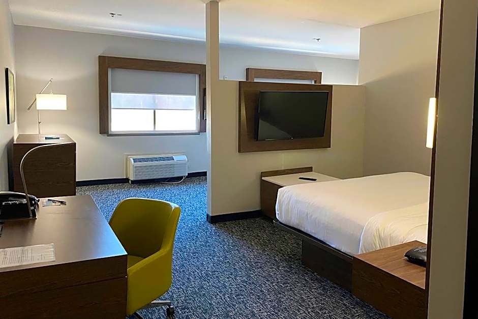 Comfort Inn and Suites Near Lake Guntersville