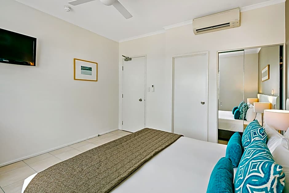 Mantra PortSea Port Douglas