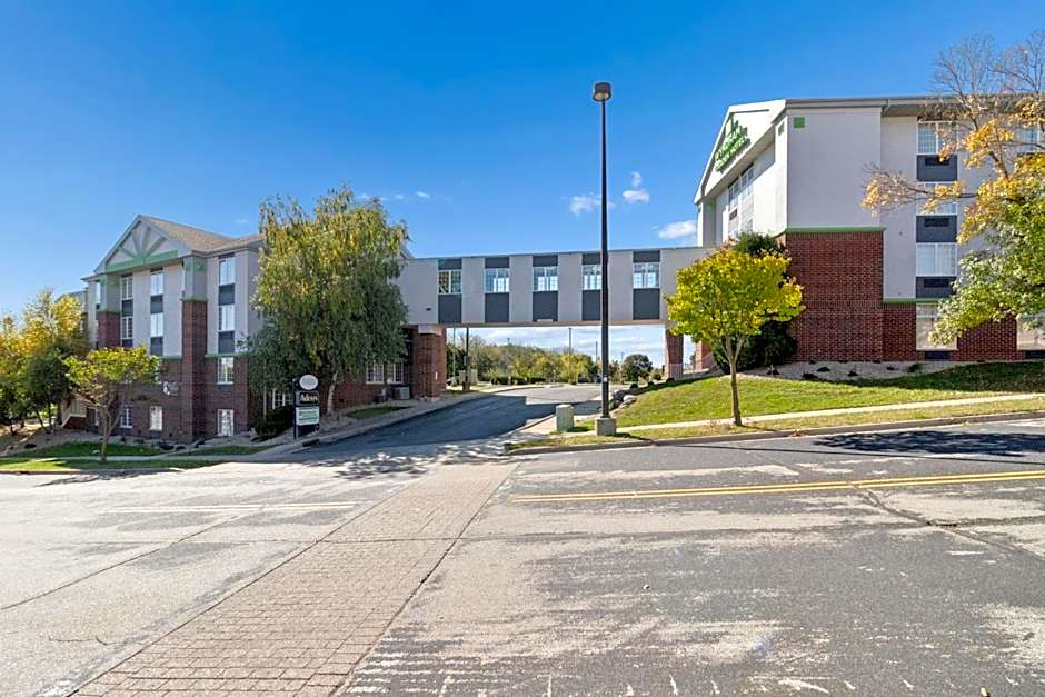 Wyndham Garden Madison Fitchburg