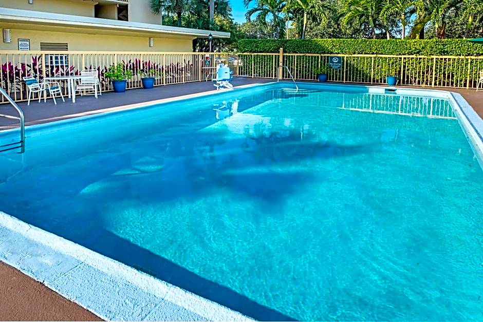La Quinta Inn & Suites by Wyndham West Palm Beach - Florida Turn