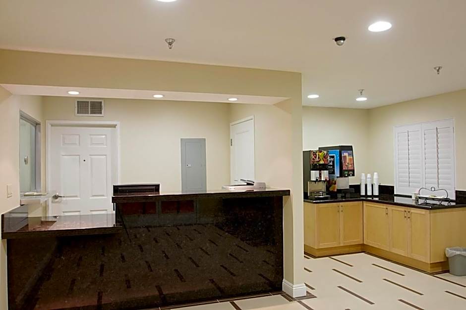 Burbank Inn and Suites