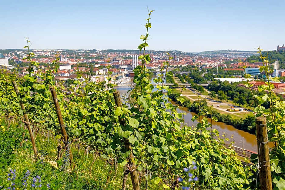 Schlosshotel Steinburg