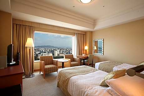 Standard Twin Room (11F-19F) - Non-Smoking