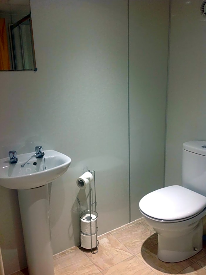 lyne view, log cabin