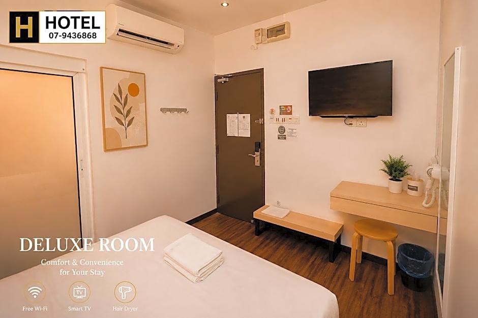 H hotel