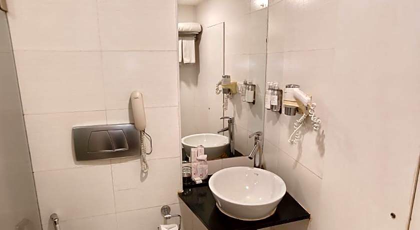 Regenta Place Bangalore, Cunningham Road