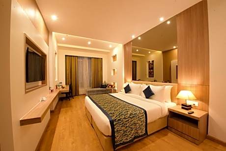 Premium King Room - Non-Smoking