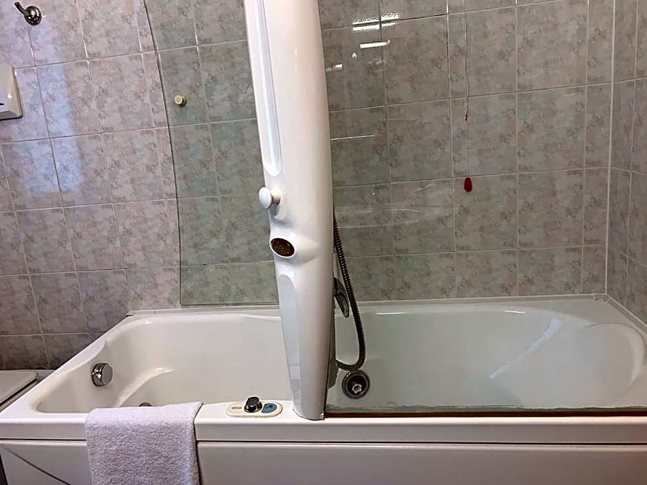 Spa Hotel Parigi 2 Airport