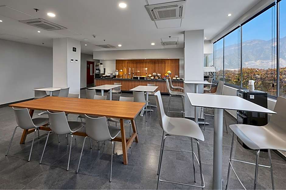 City Express by Marriott Monterrey Aeropuerto