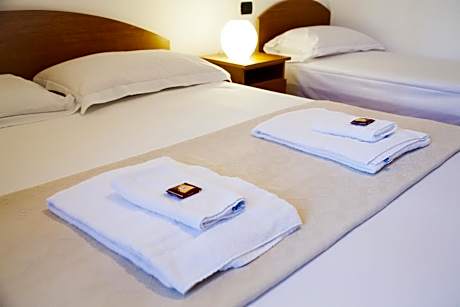 Triple Room with Private External Bathroom