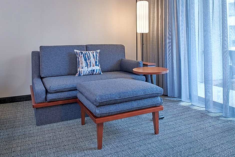 Courtyard By Marriott Detroit Livonia