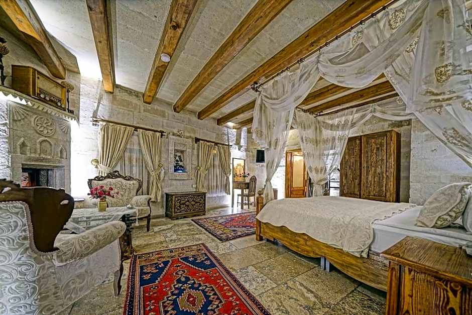 Maccan Cave Hotel